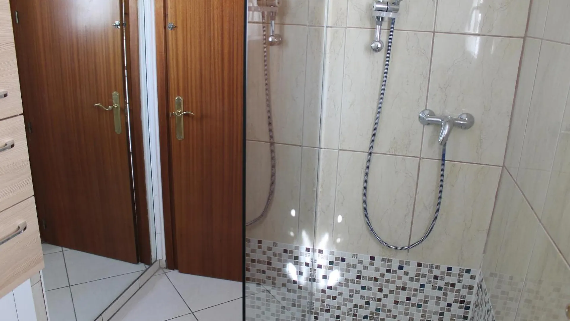 Apartamento De Dos Habitaciones Con Vistas Al Mar Empuriabrava 0*,